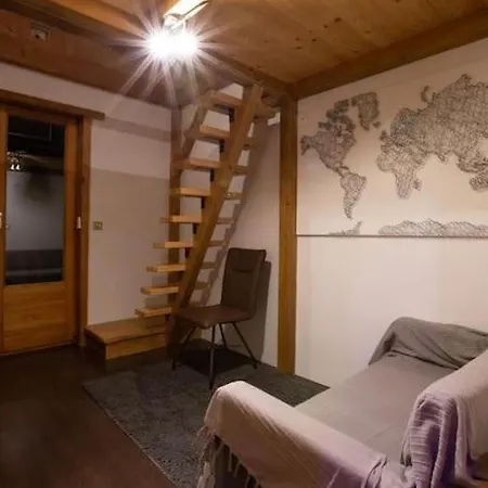 Апартаменты Maison Chaleureuse Avec Vue Sur Le Mont Blanc Шамони